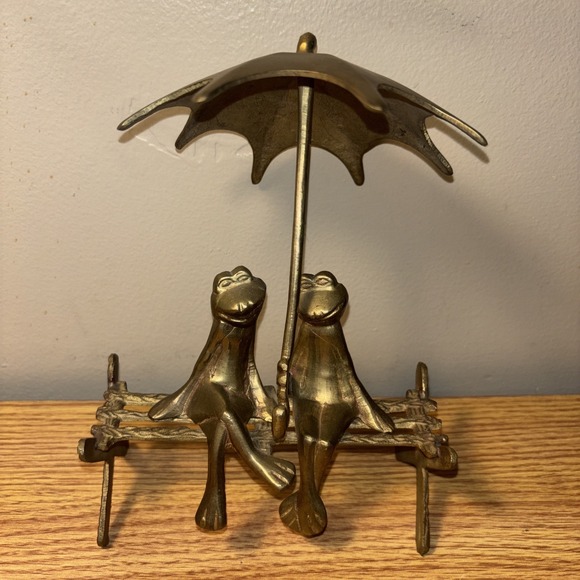 Unbranded Other - Vintage Brass Frogs on Bench with Umbrella Figurine Mid Century Decor Statuette
